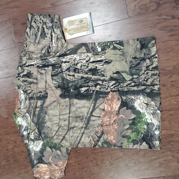 AUTHENTIC MOSSY OAK T SHIRT - Picture 1 of 8